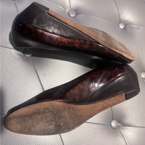 EUC Cole Haan Tortoise Patent Peep Toe Wedge 11 M - Picture 3 of 8